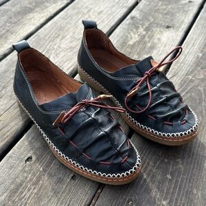 Spring Step Black and Brown Loafers